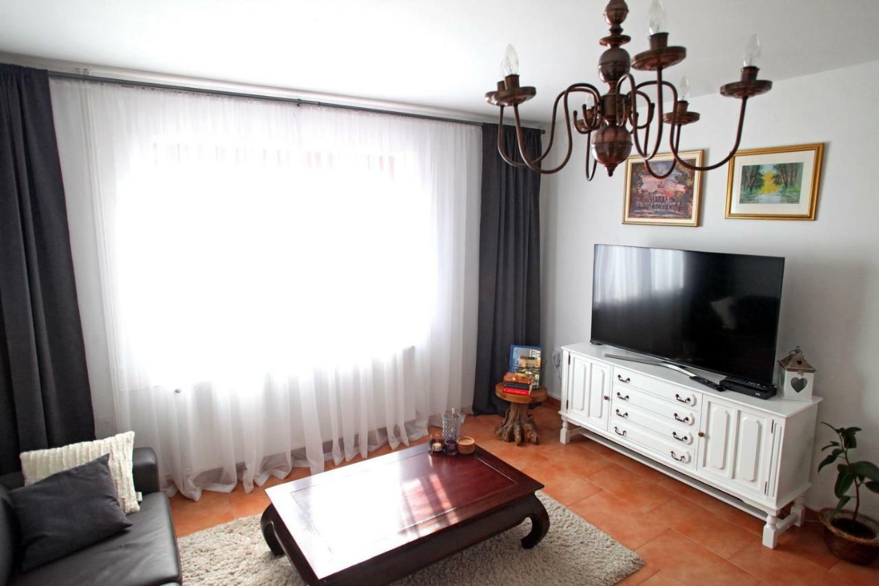 Villa Mons Aureus Popovac Exterior foto